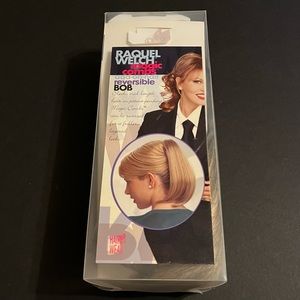 NWT Raquel Welch Clip On Comb Hair Extension Reversible Bob